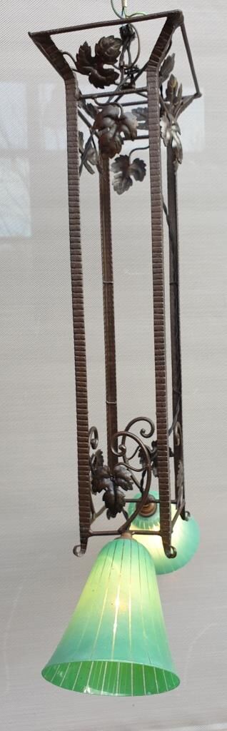 Art Deco chandelier 1930 in leafy wrought iron with 2 green tulip lights