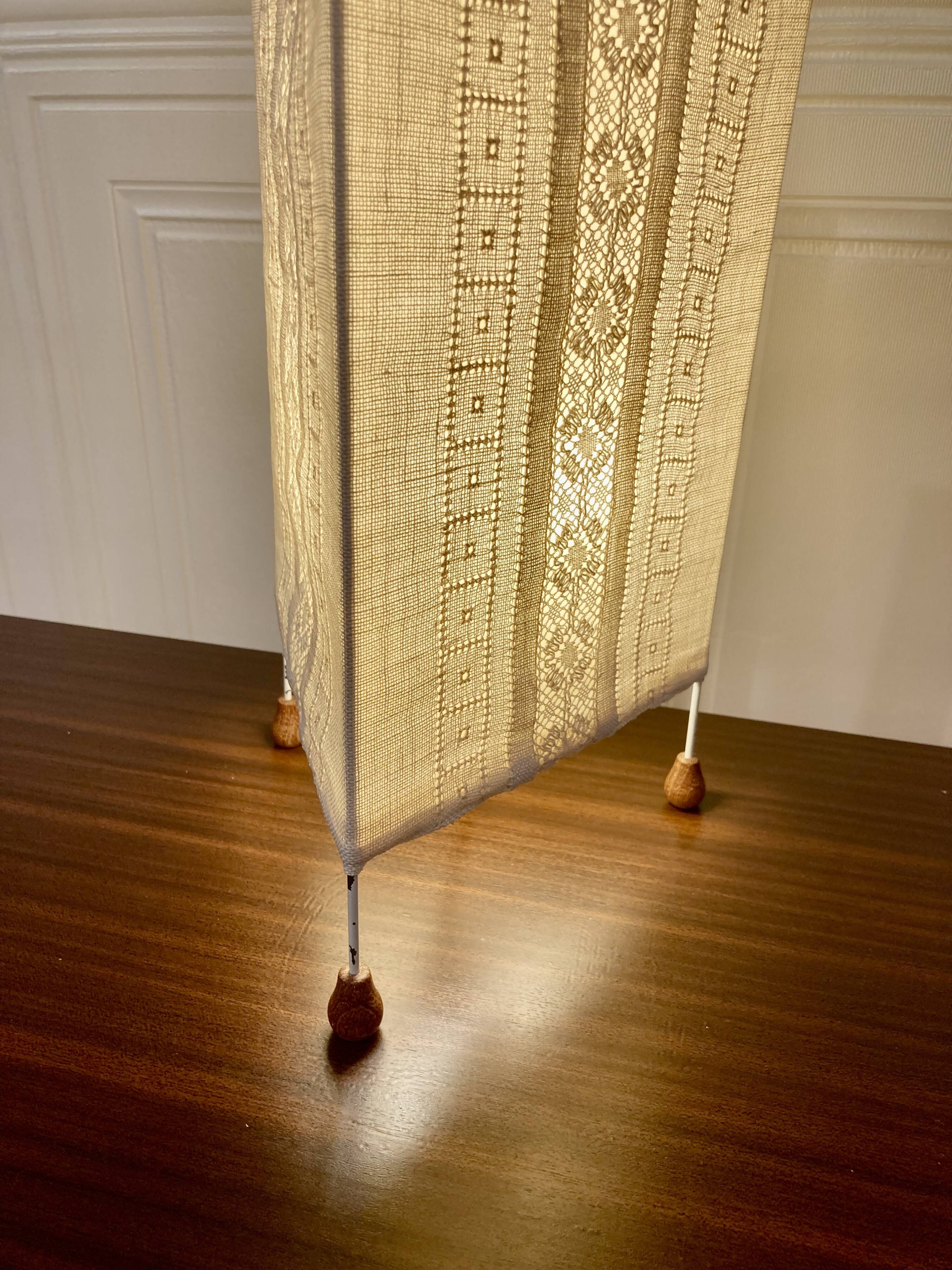 Scandinavian design tripod lamp 1960.