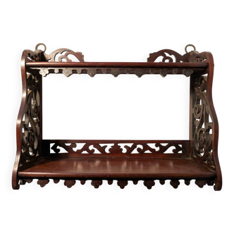 Etagère murale en bois sculpté