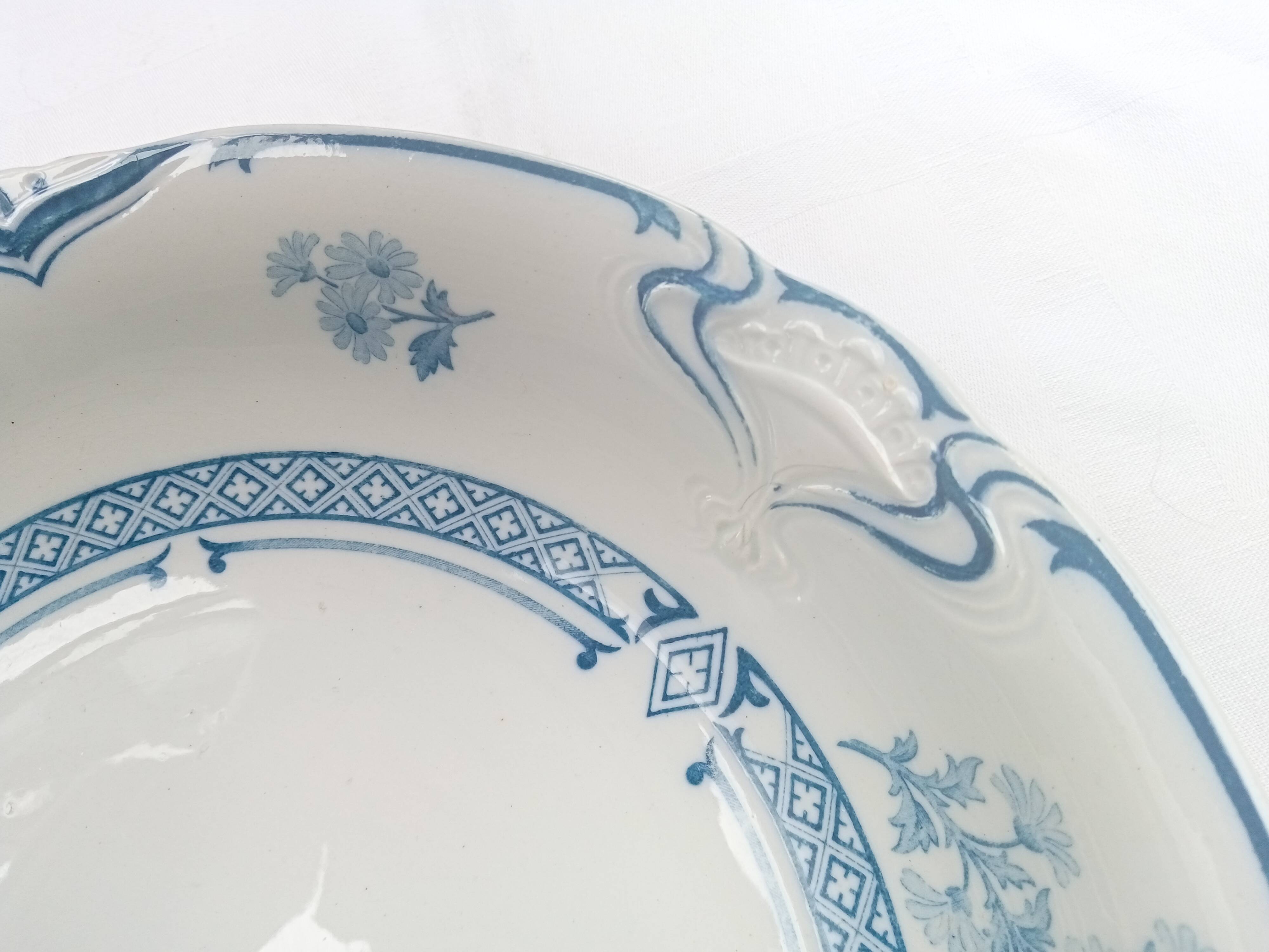 Manon Terre de Fer Dish