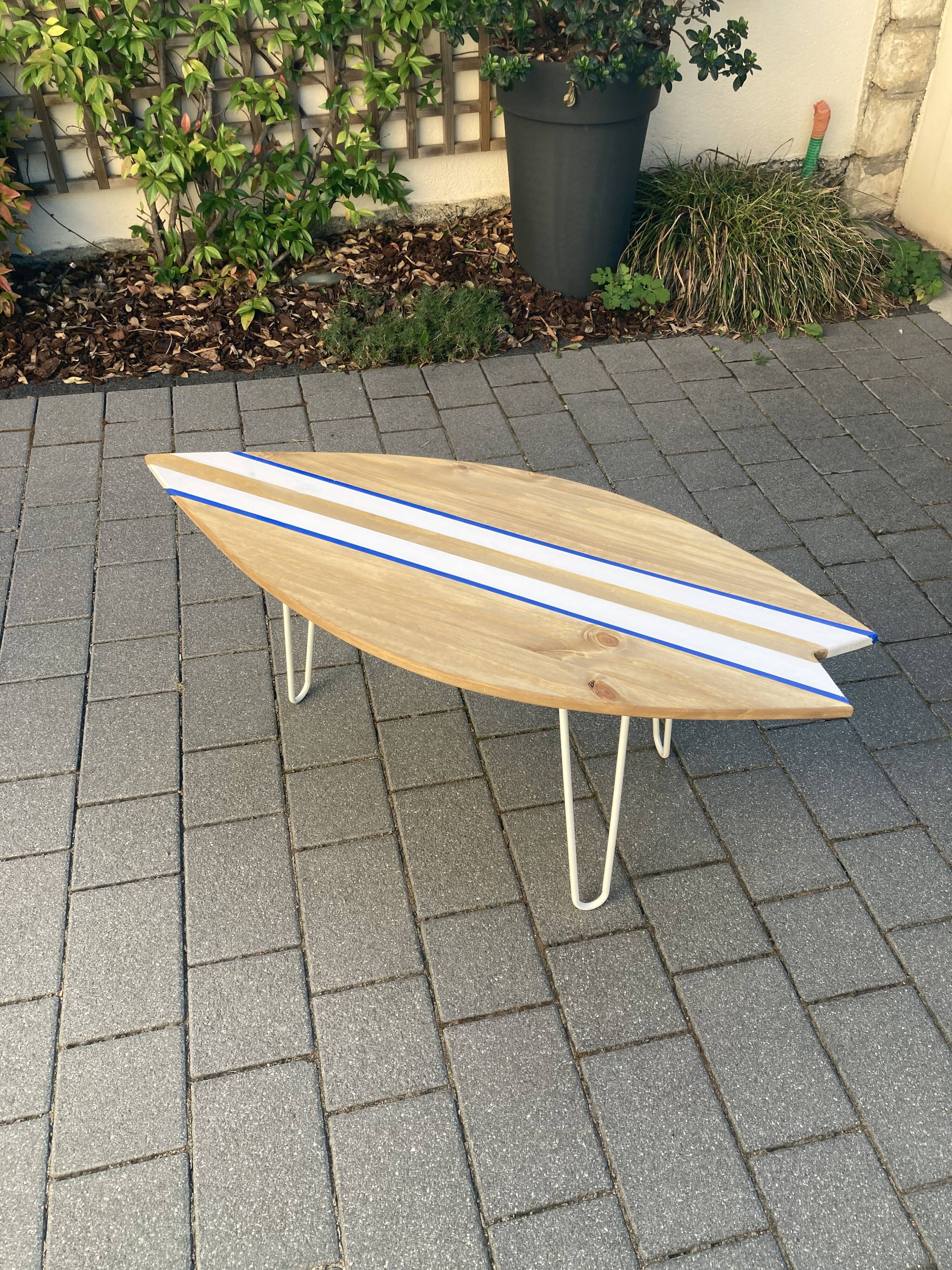 Surf coffee table | hairpin feet