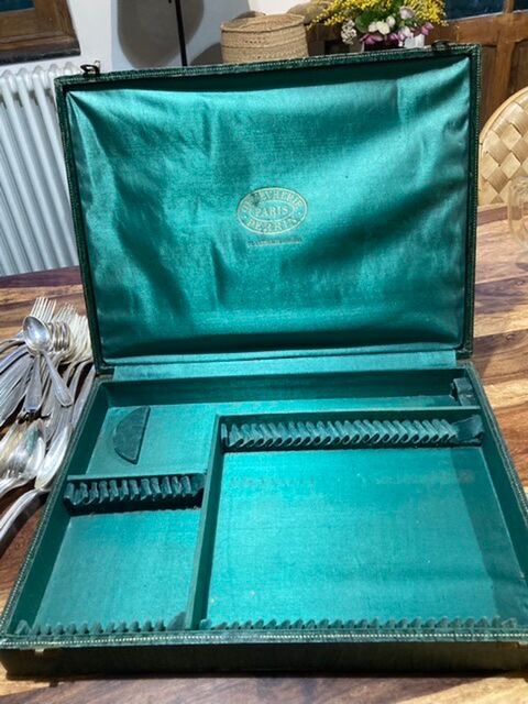 Ménagère métal argenté 36 pièces