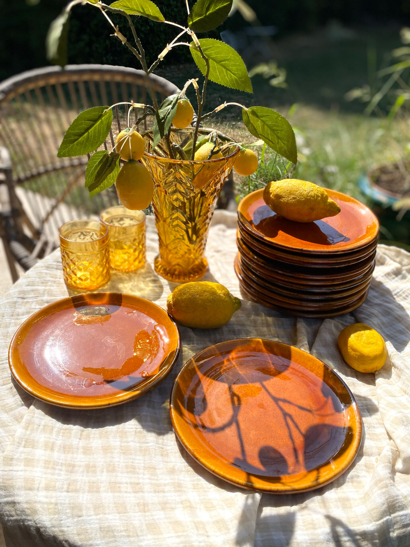 Set of 12 ancient stoneware plates Mourre-Milon, Dieulefit