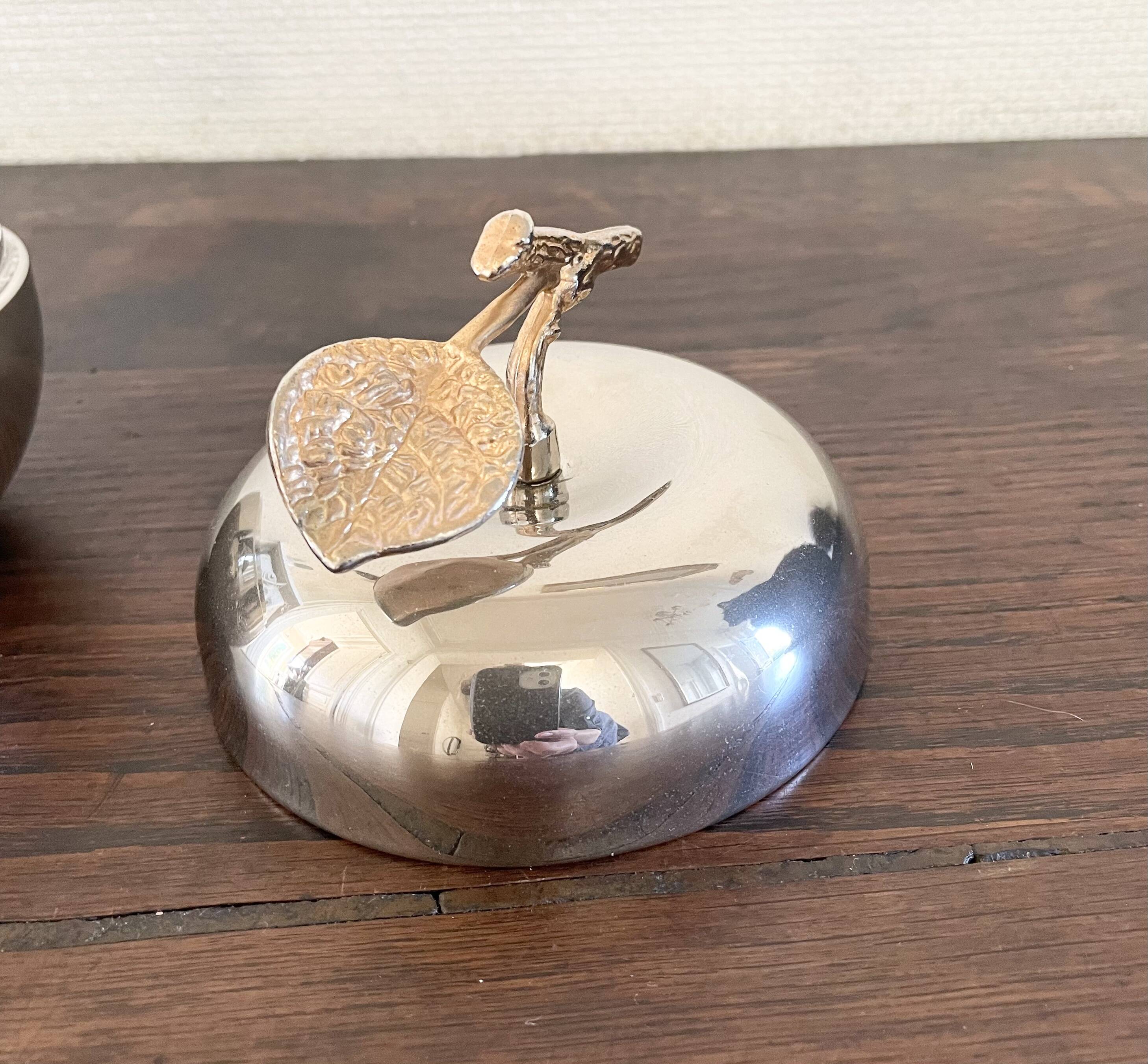 Silver metal apple box