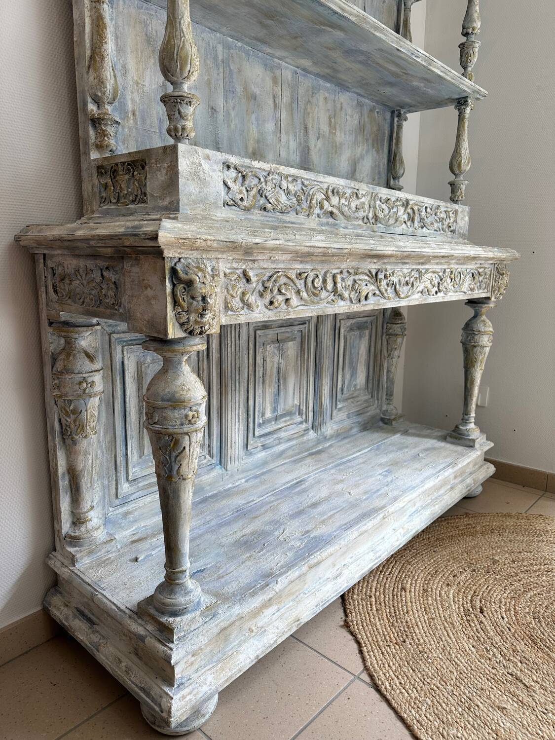 Walnut dresser, 19th century.