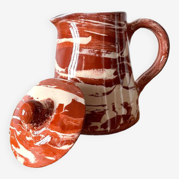 Artisanal pitcher with lid