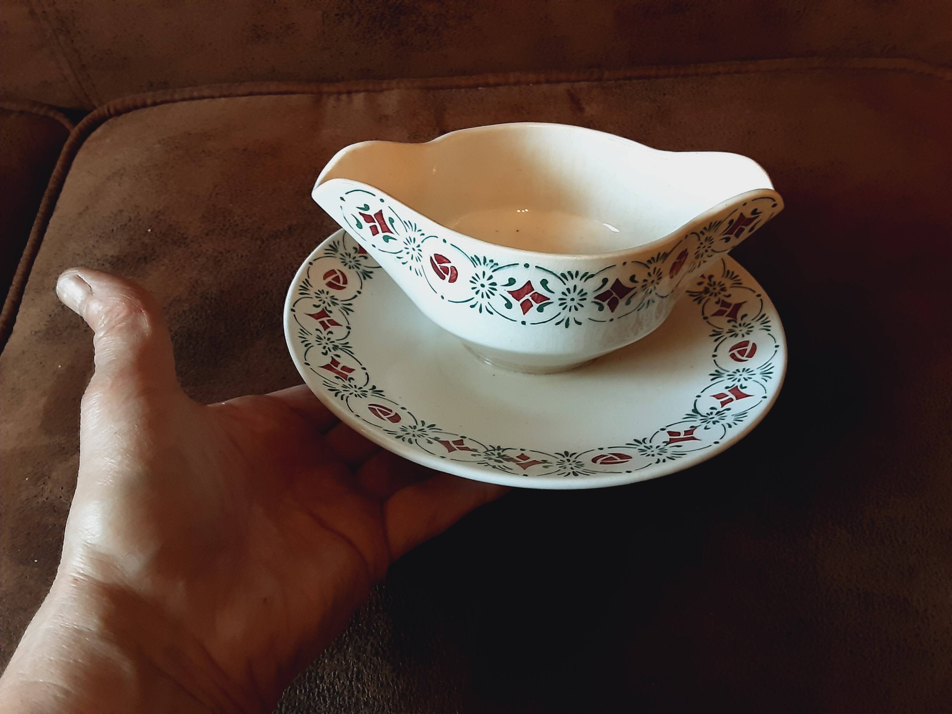 Moulin des loups and Hamage sauce boat