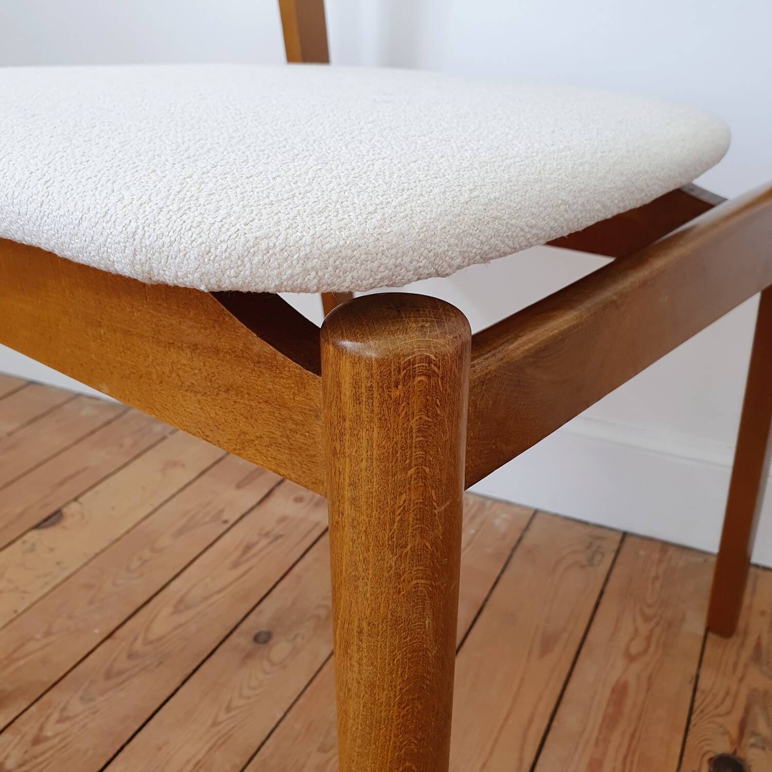 Paire de chaises années 50