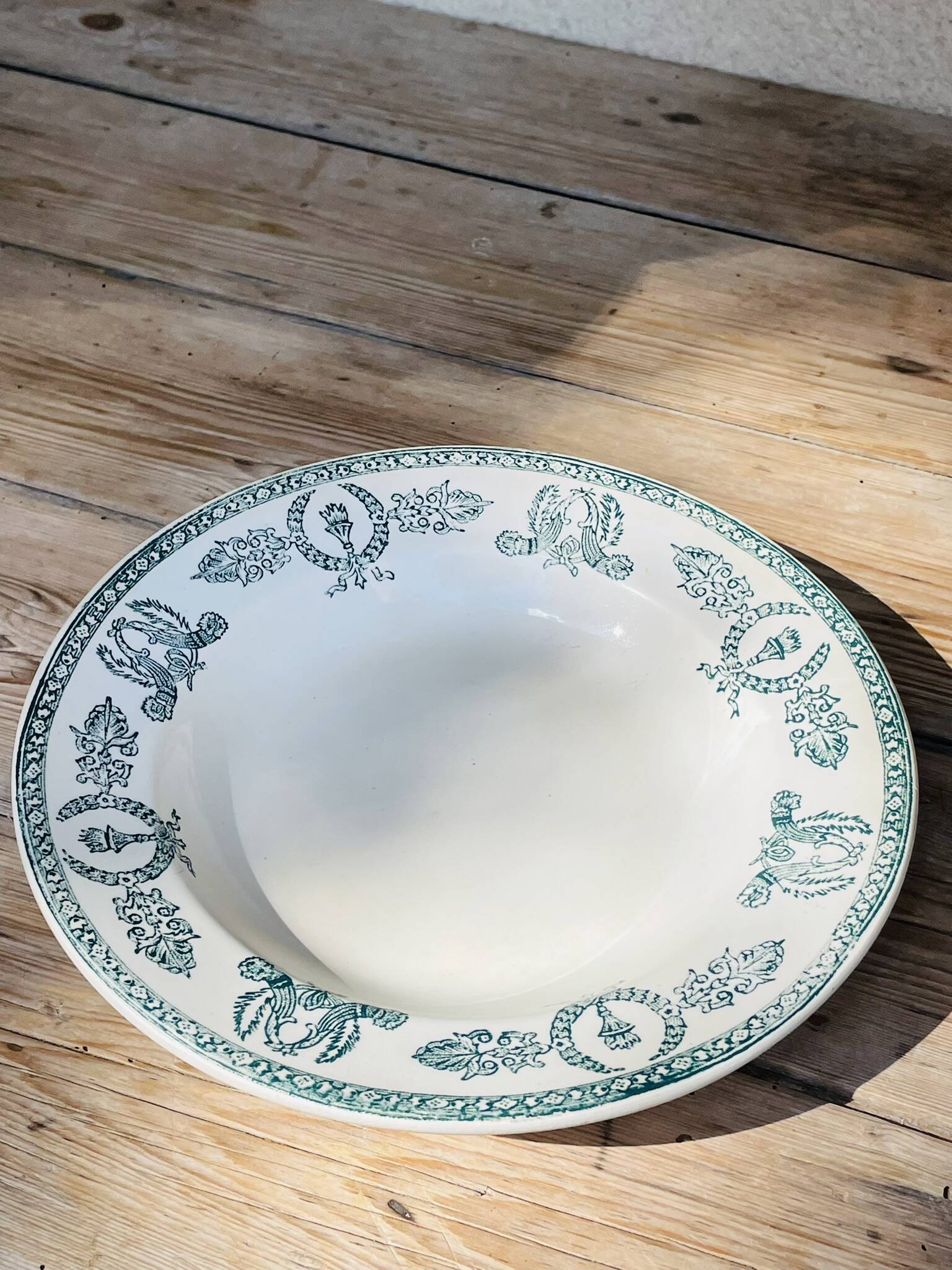 Flat ironstone plate from Givors