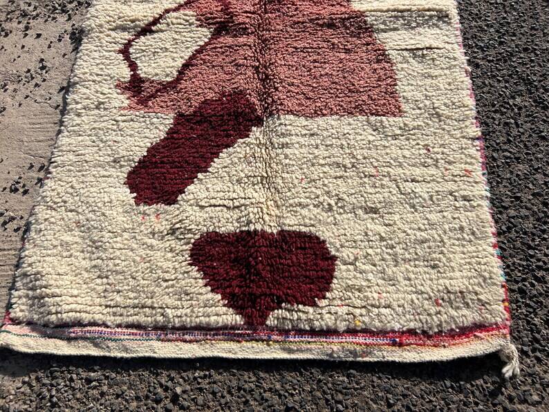 Beni Ouraine handwoven rug, traditional style, size 140 x 260 cm