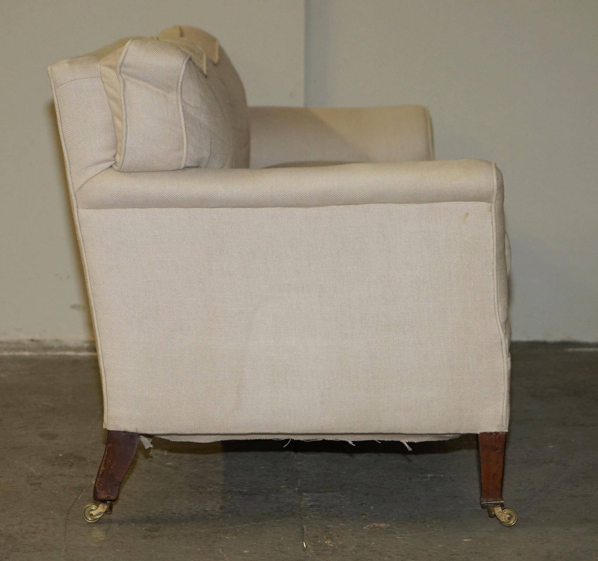 Victorian two-seater canapé 1880 Howard & Son