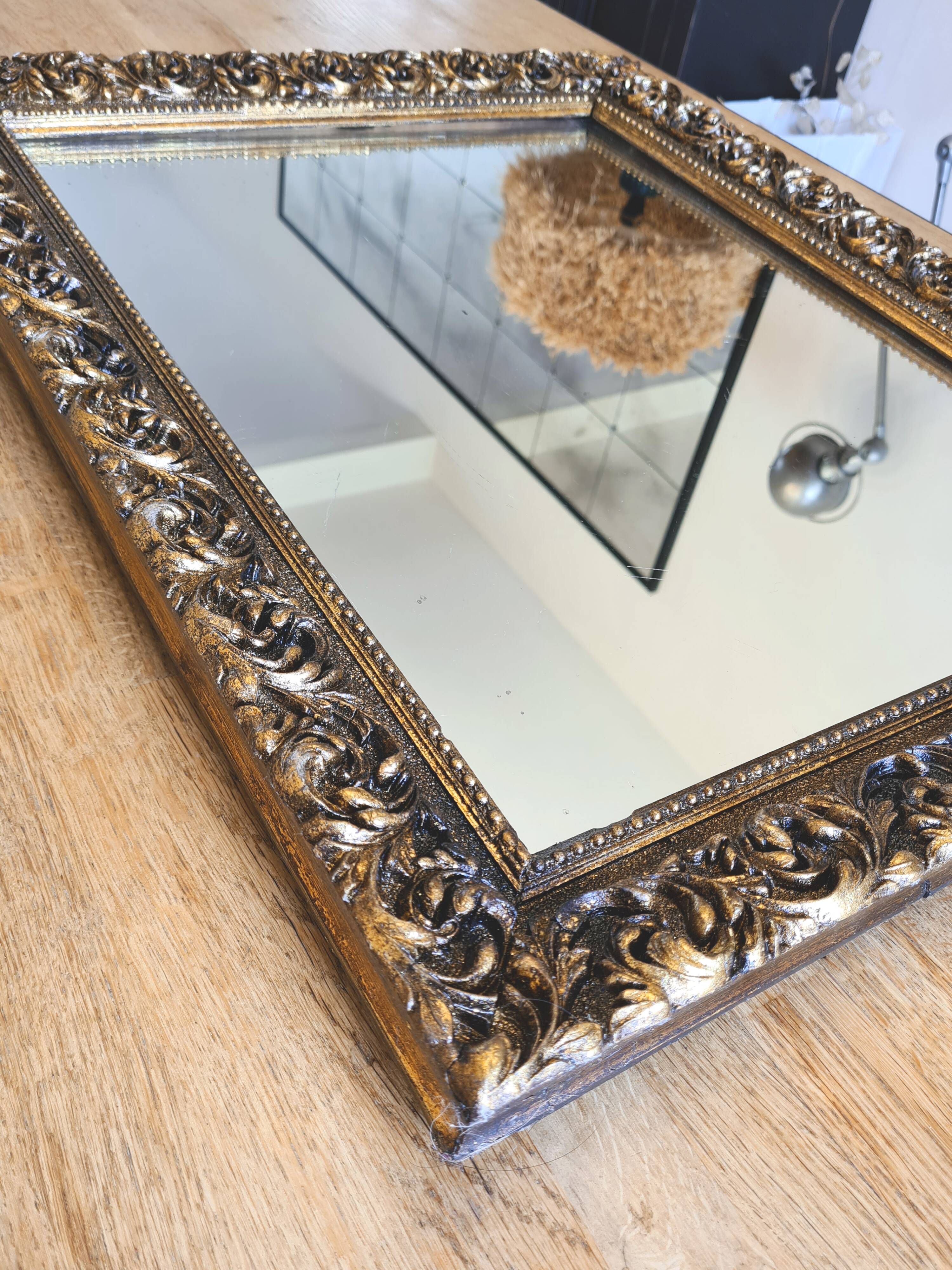 Miroir Doré Baroque – Charme Classique