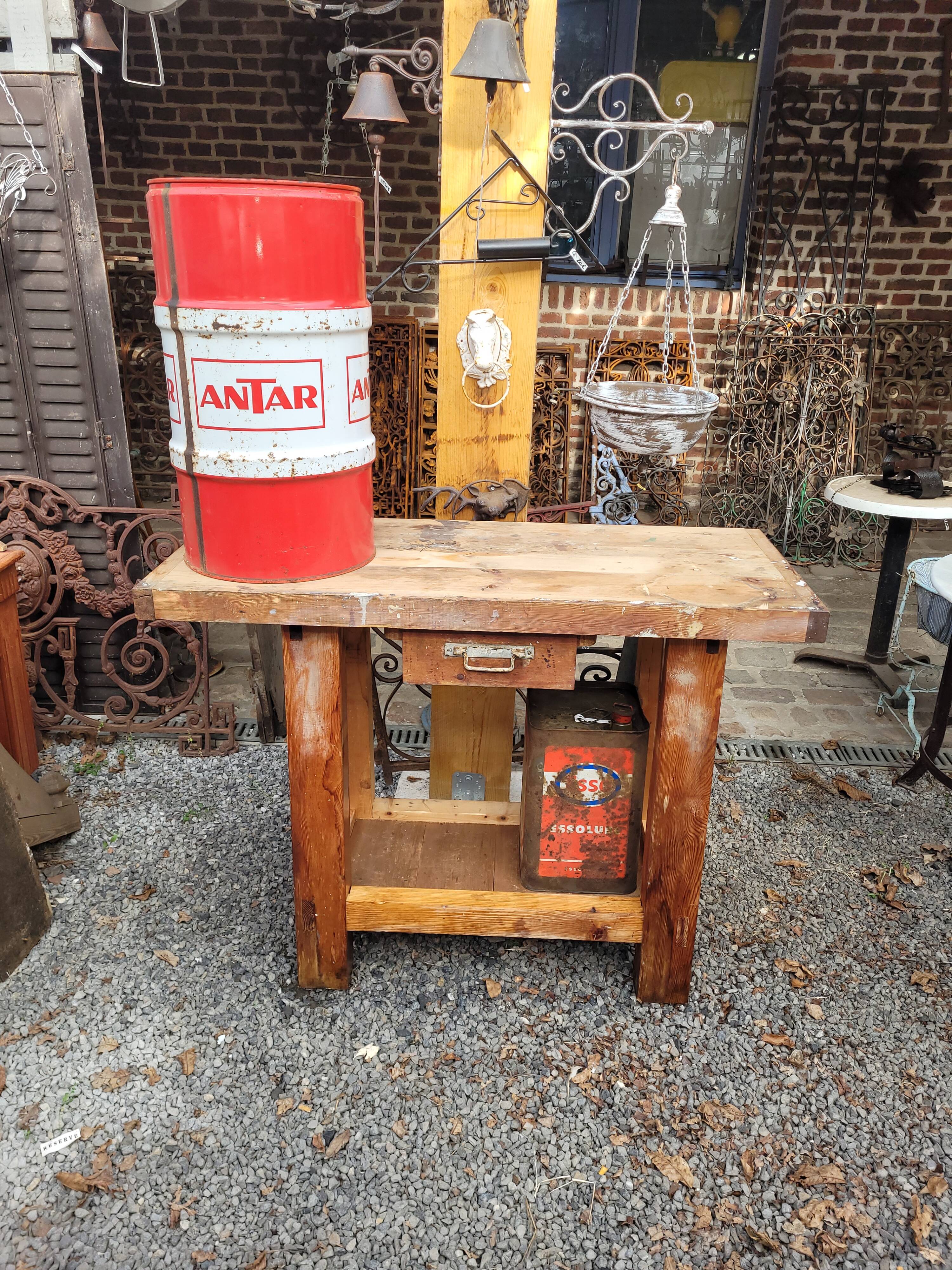 Carpentry or cabinetmaker's workbench, 120 long