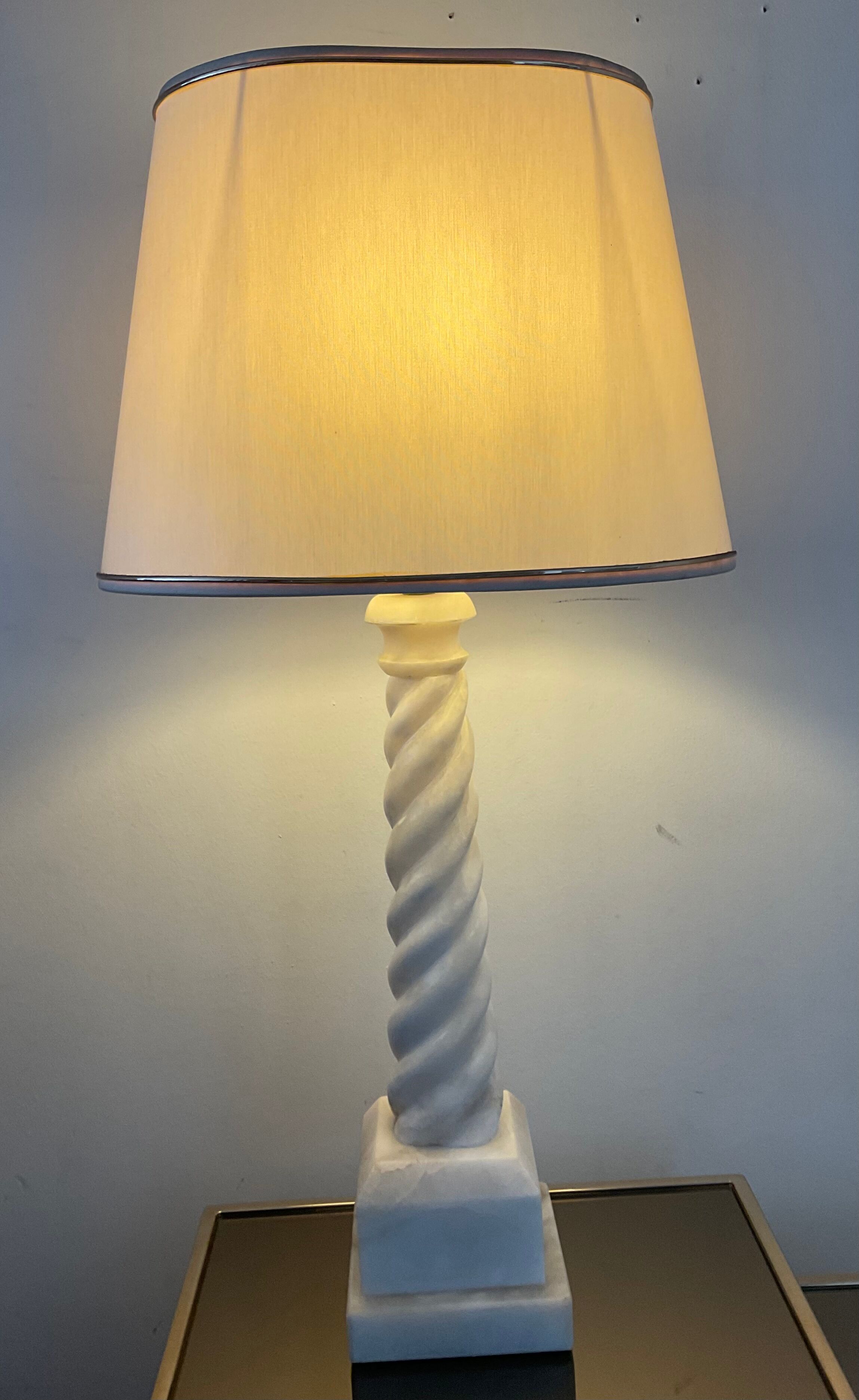 Vintage column lamp in white marble 70s