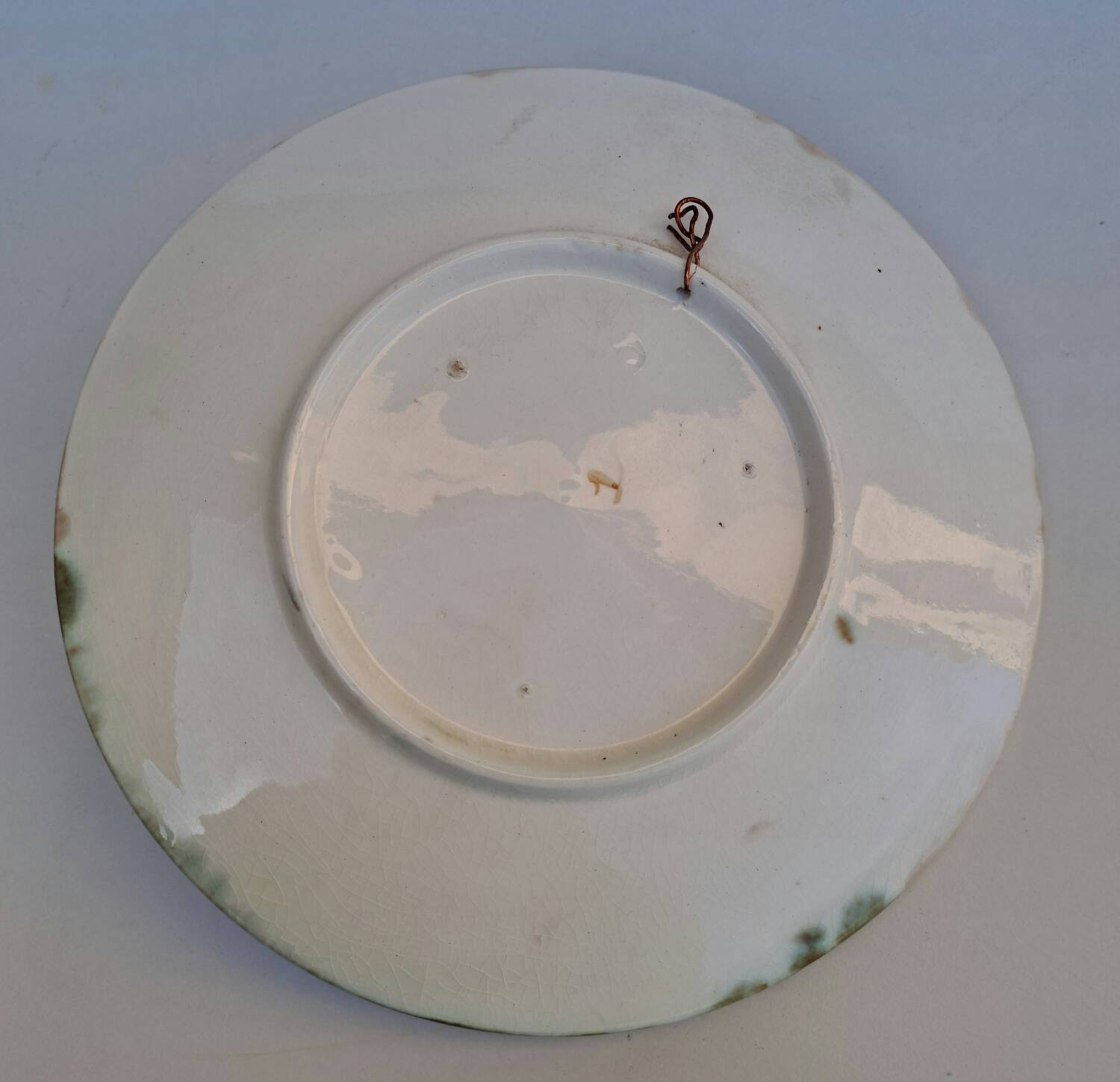 Pear slip plate in relief