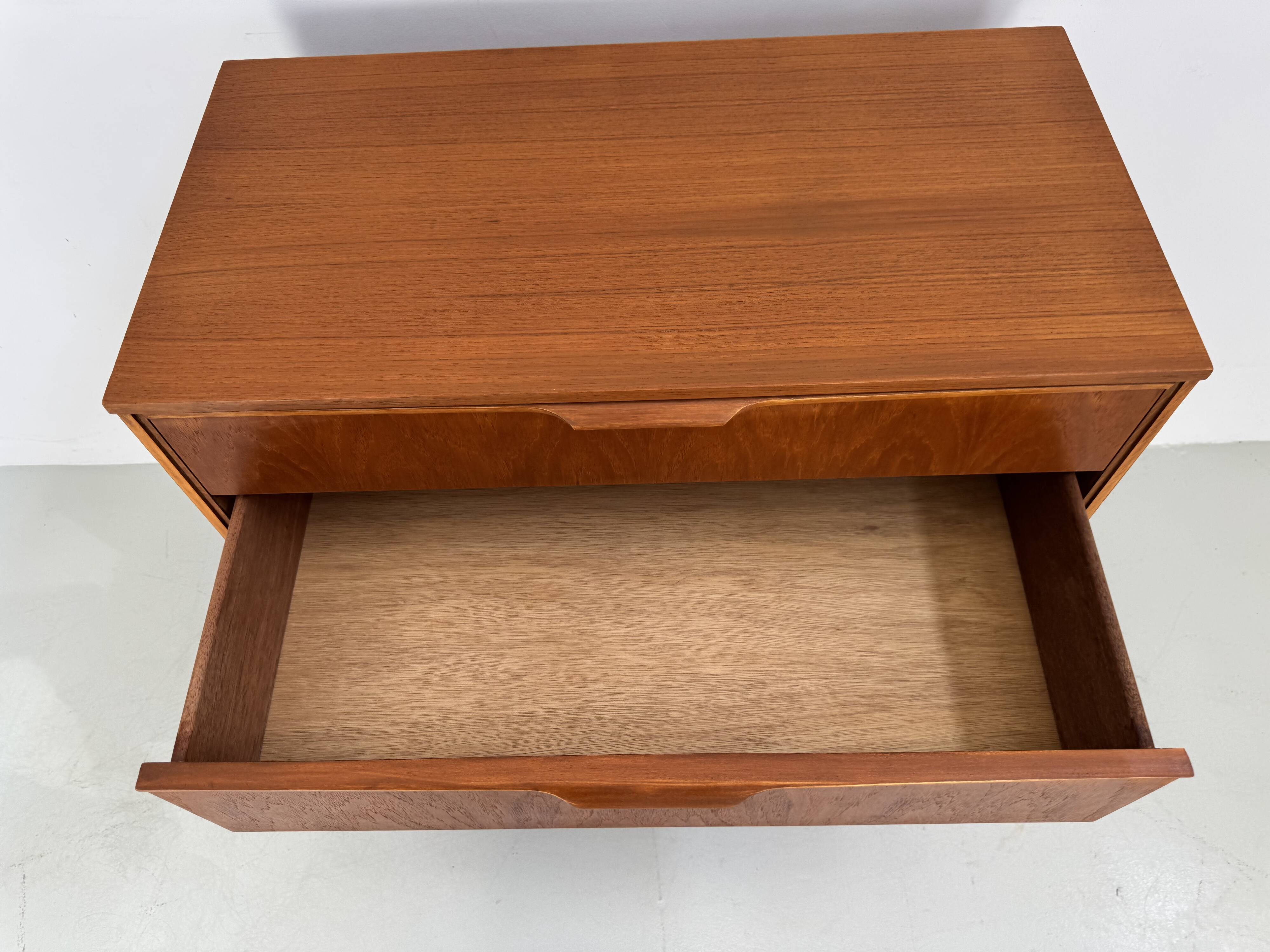 Vintage chest of drawers from Austinsuite, designed by Frank Guille, 1960s.