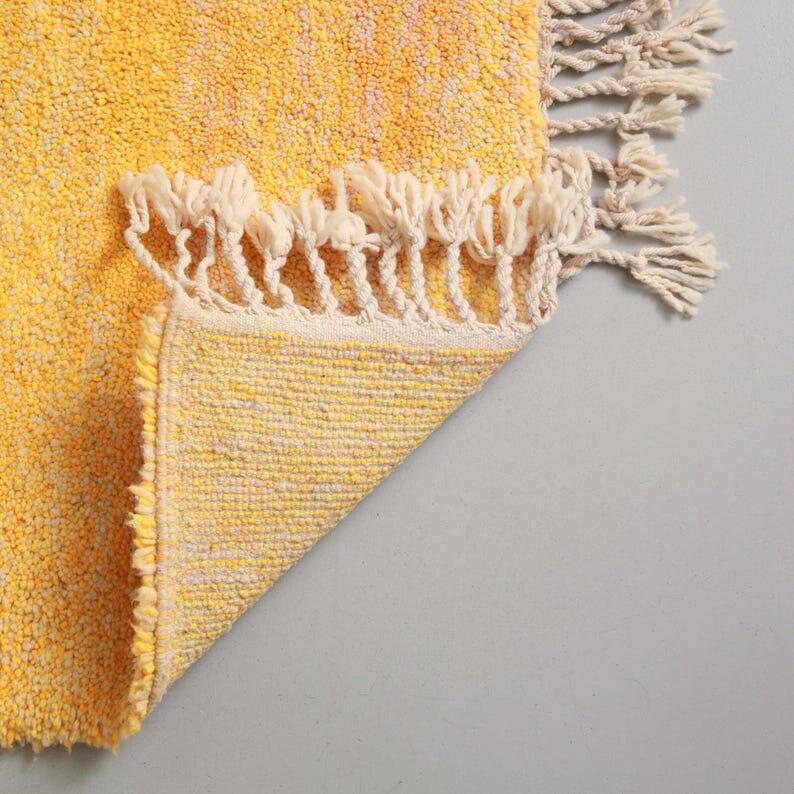 Traditional yellow wool Beni Ourain rug, size 2/3 m.