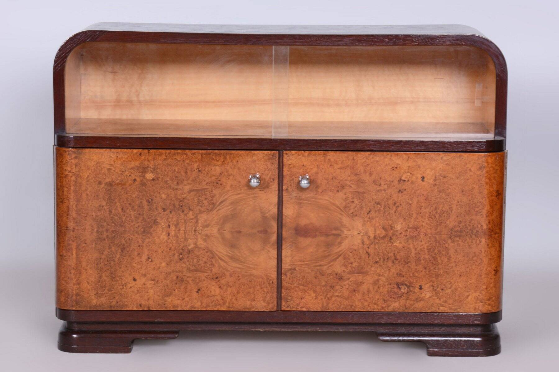 Czech Art Deco Cabinet in Oak, Maple and Glass, 1930s