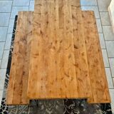 Table en bois massif neuve avec deux bancs - 2 mètres (200x90x5,5cm)
