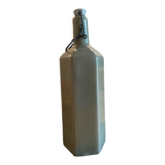 La Cigogne stoneware bottle