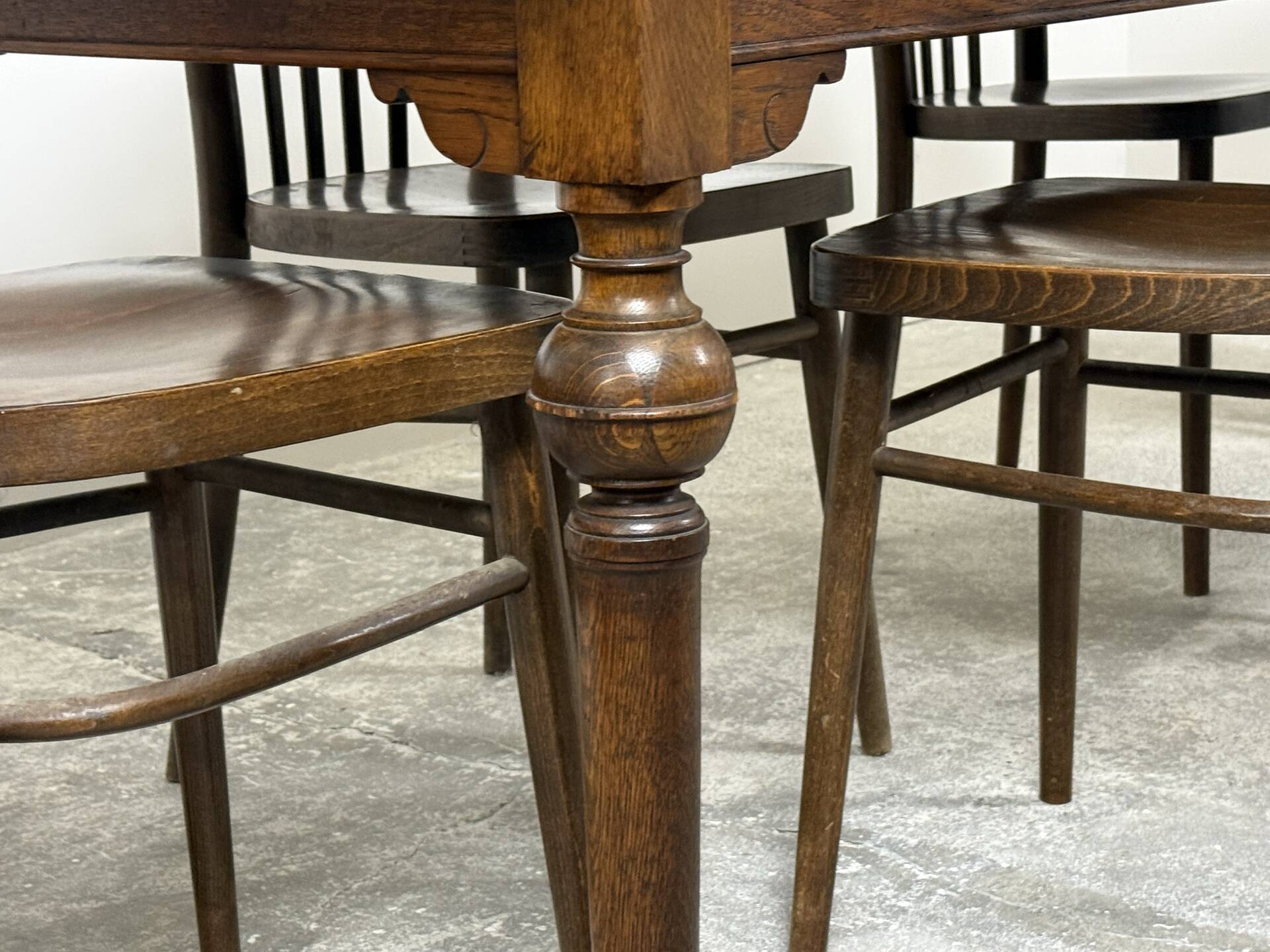 Grande table de ferme ancienne en chêne – 229 cm