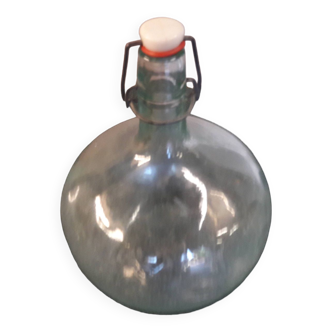Small bottle in the shape of Lady Jane in blown glass