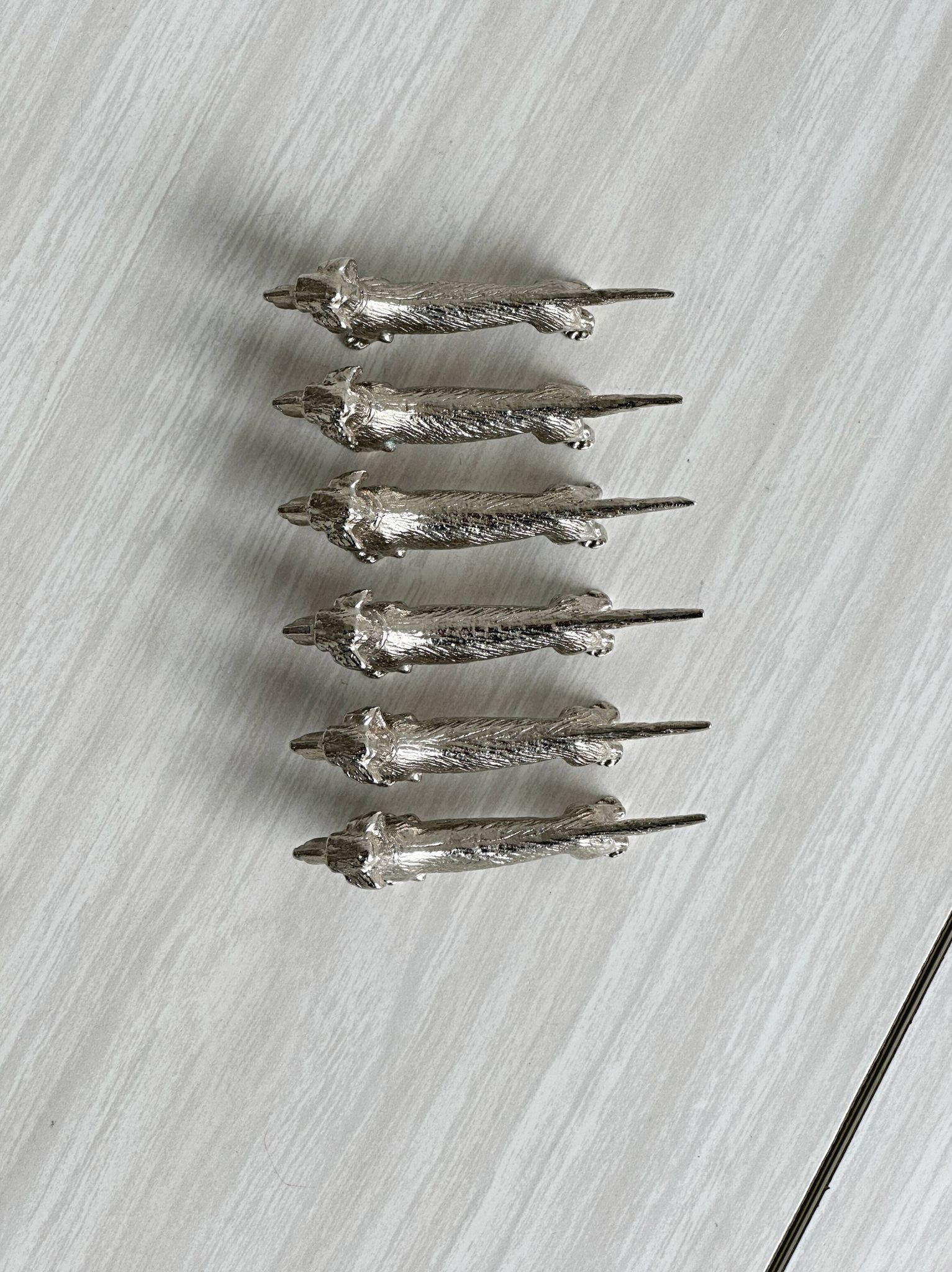 Lot de 6 porte-couteaux en forme de chien teckel