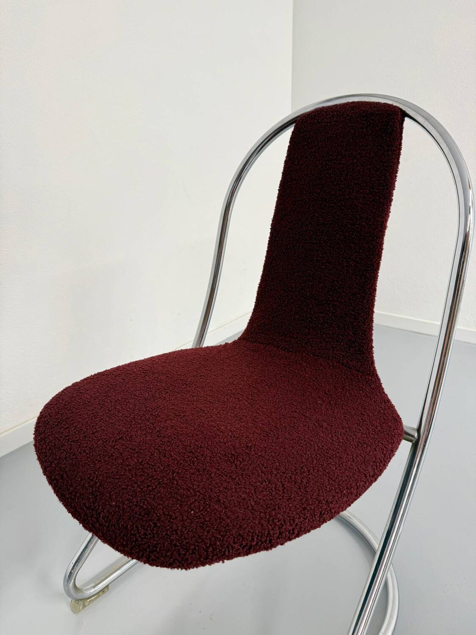 Set of 4 tubular chairs, Italian design, 70s vintage, Cantilever