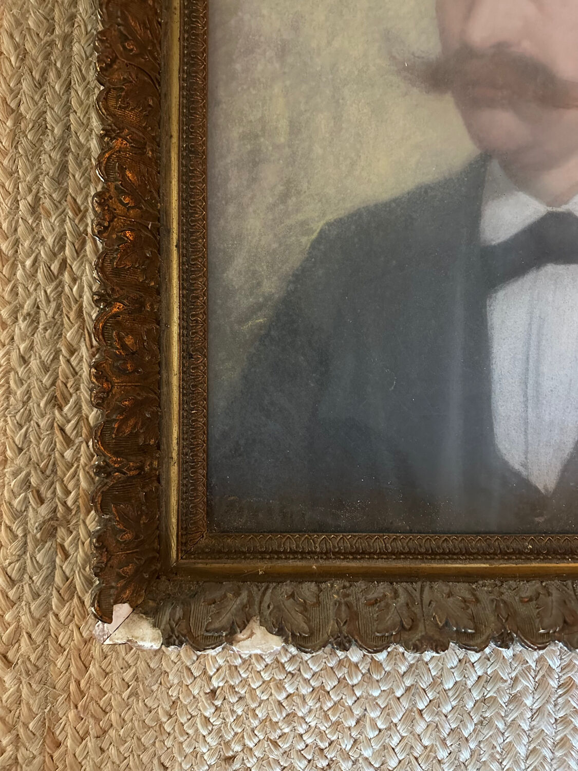 Portrait of a man with a moustache – Original 19th-century pastel – Stucco frame