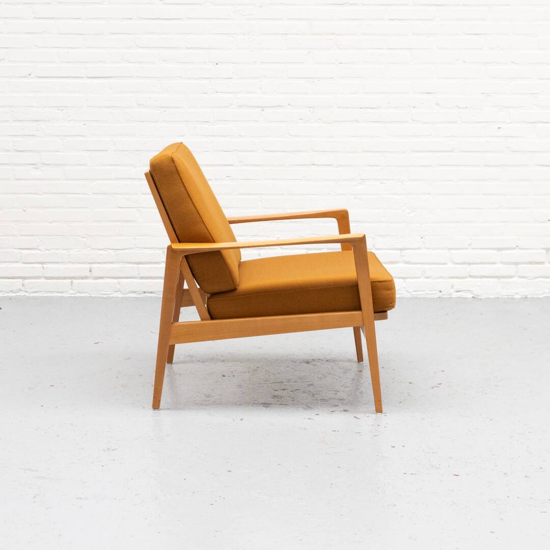 Fauteuil Walter Knoll Antimott du milieu du siècle