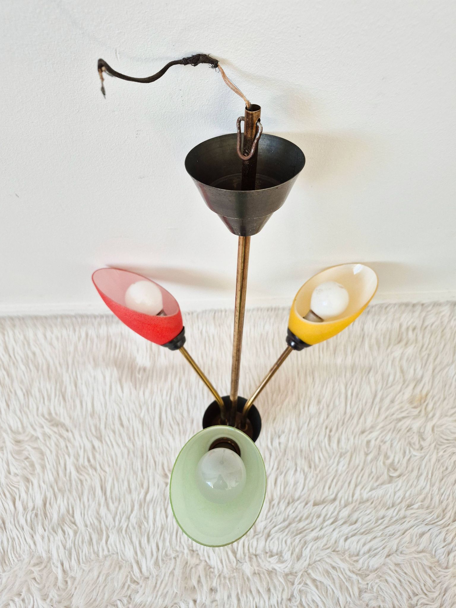 Pendant light, in brass and tricolor opaline glass