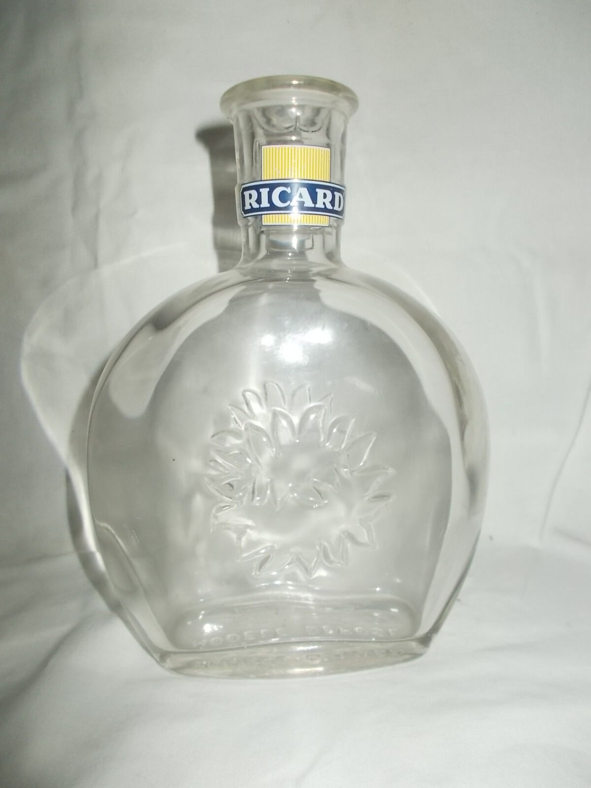 Advertising round bistro Ricard carafe