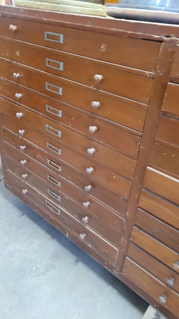 Meuble de Métier Magasin à 60 tiroirs - 1950s