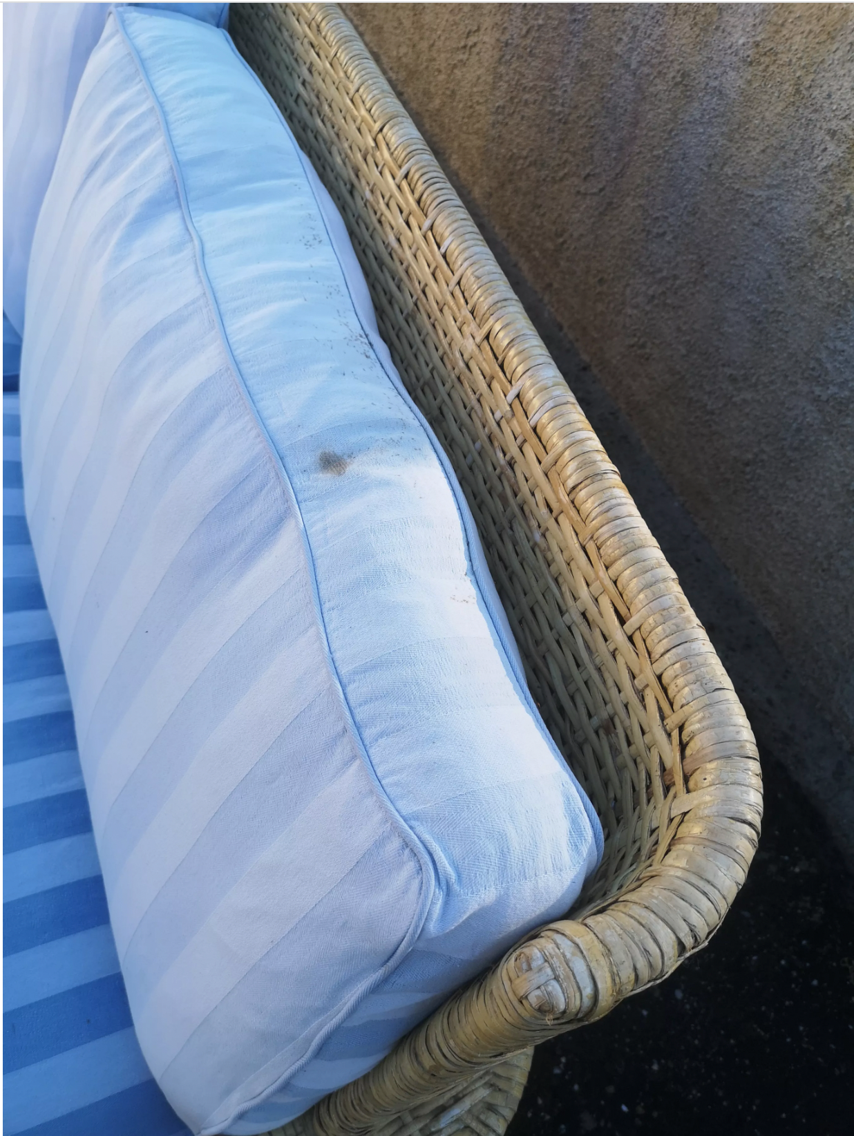 Vintage rattan lounge