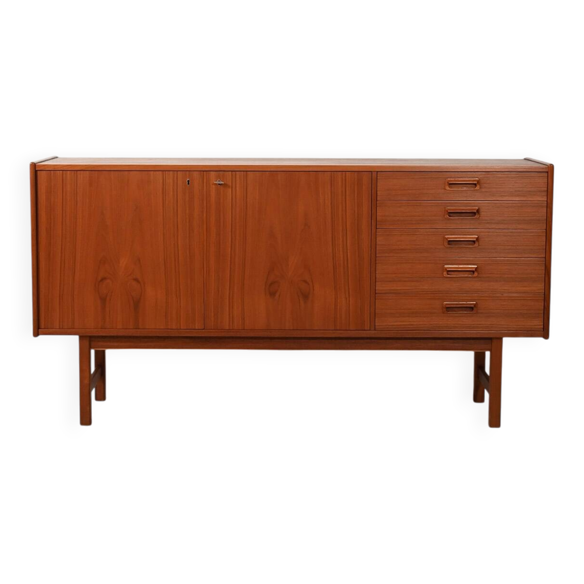 Scandinavian 1960s sideboard with projecting handles