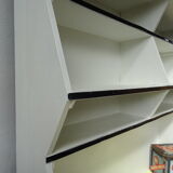 Grocery shelf counter