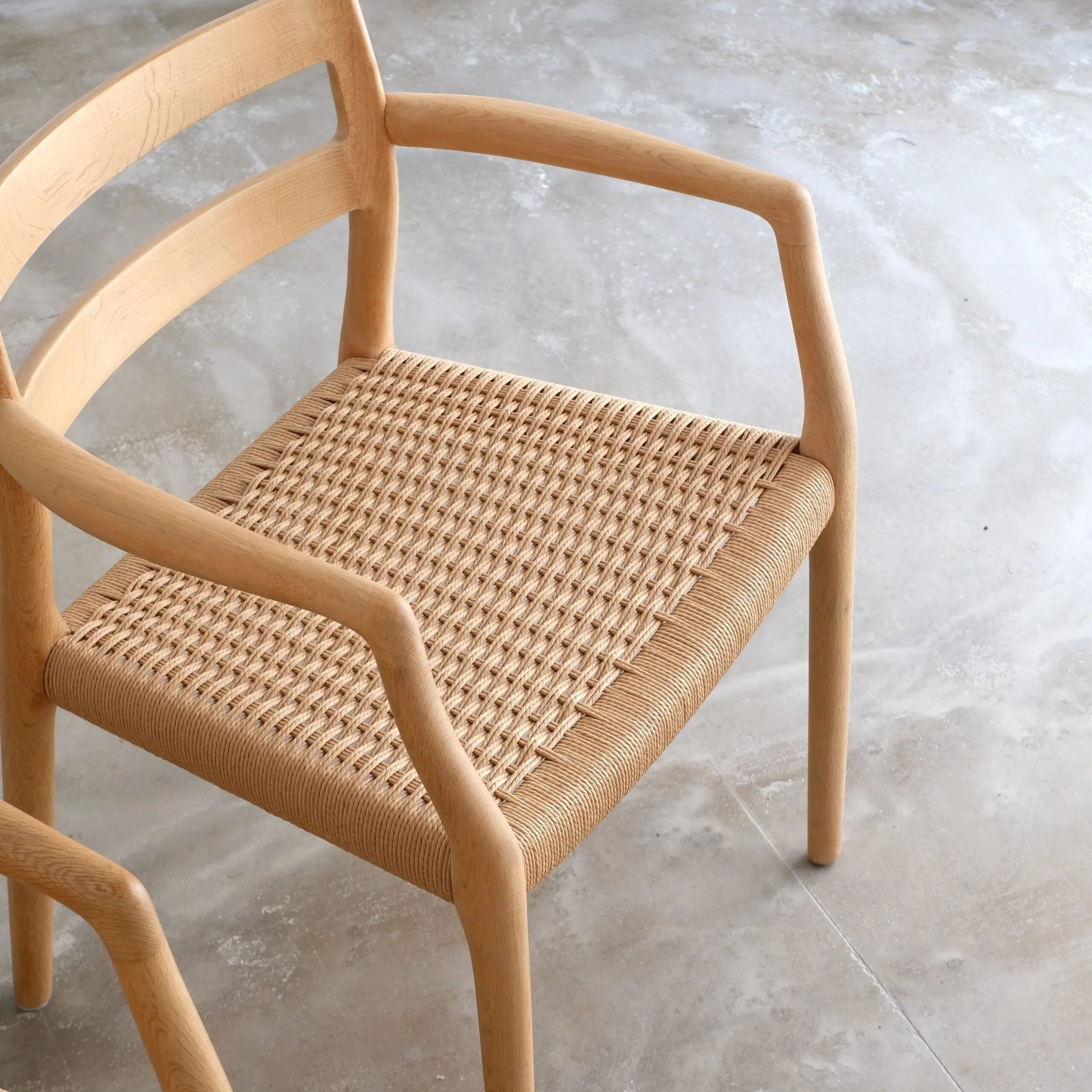 Ensemble de 4 fauteuils "Mod. 67" en chêne par Niels Moller