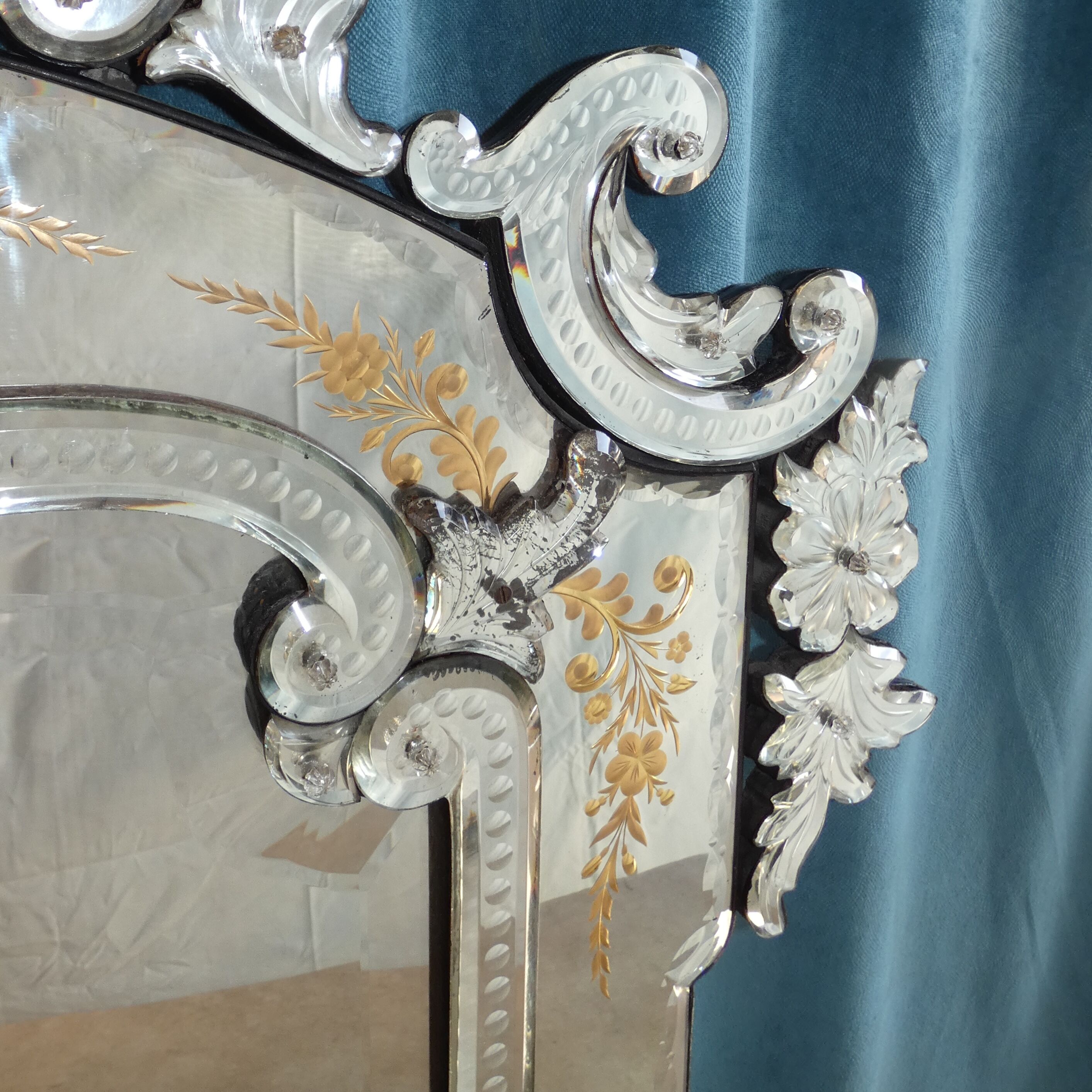 Baroque mirror murano eglomized height 166 x 110 early twentieth
