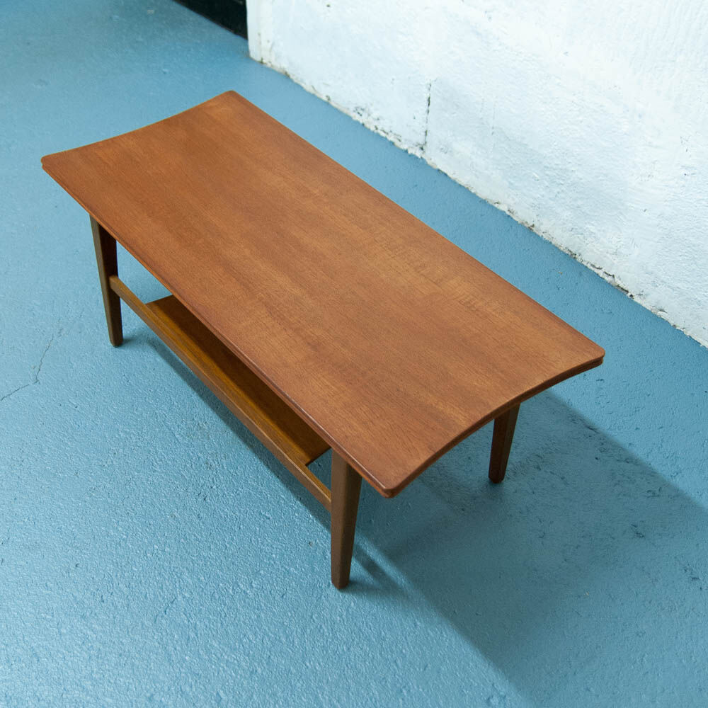 Table low Scandinavian 92cm