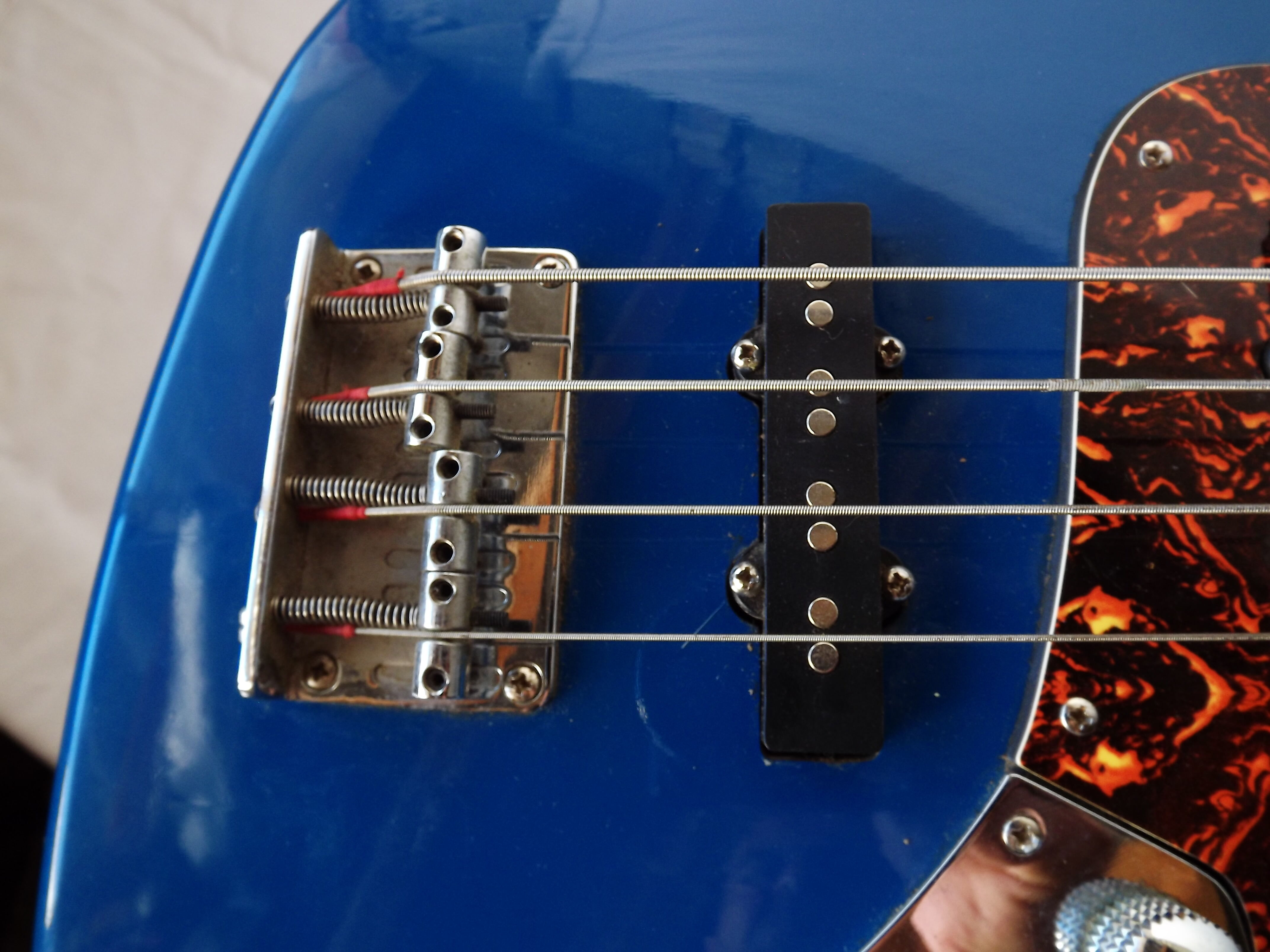 Bass guitar "Stringer"