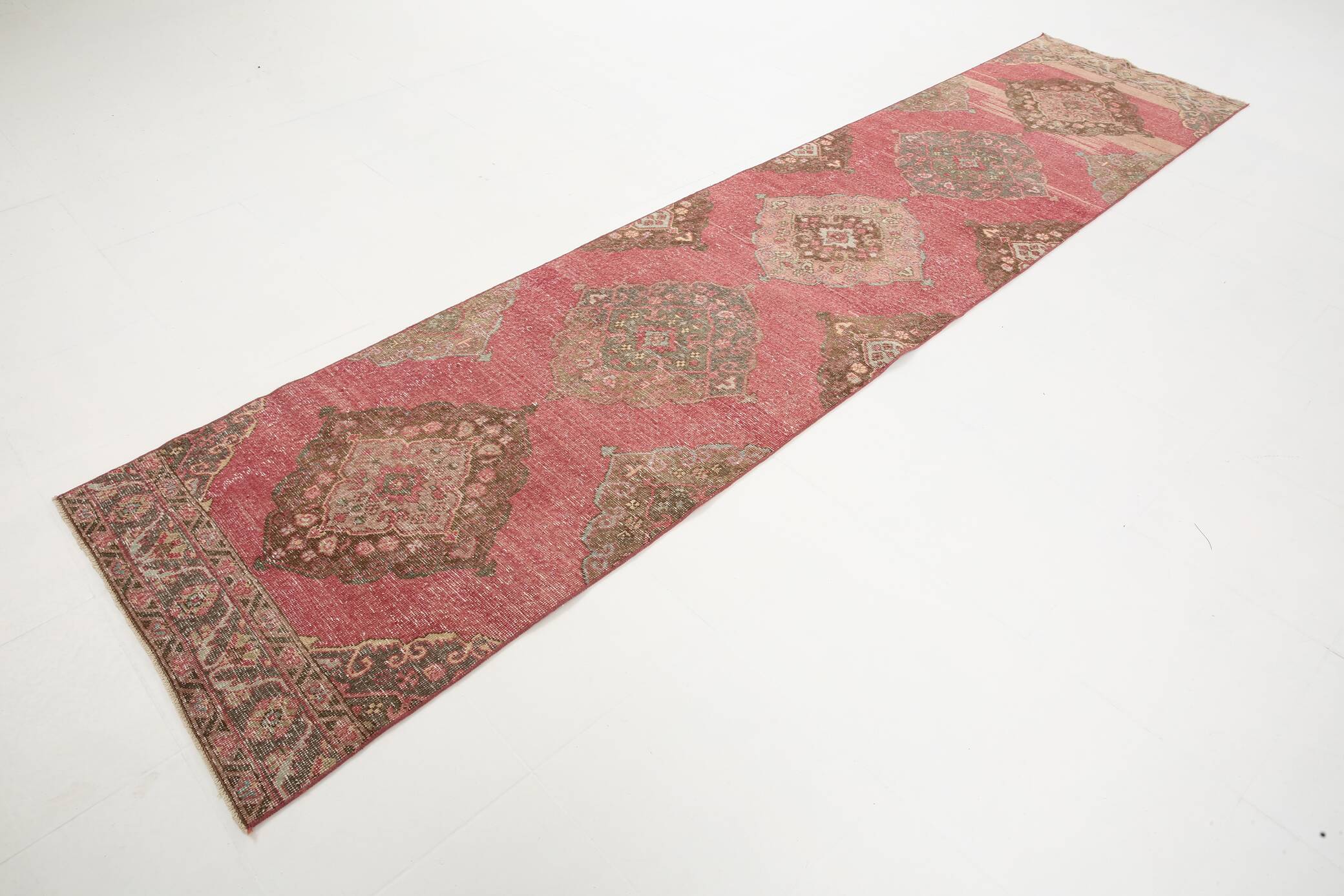 3x13 Red & Pink Vintage Runner Rug, 91x399Cm