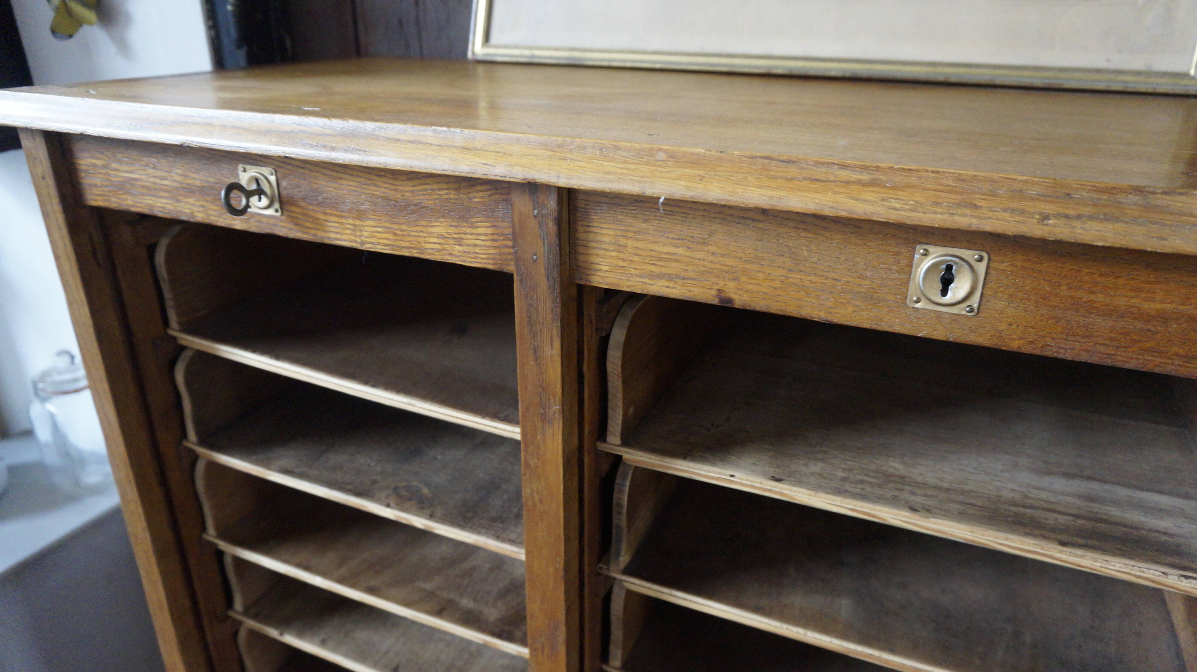 Wooden curtain binder