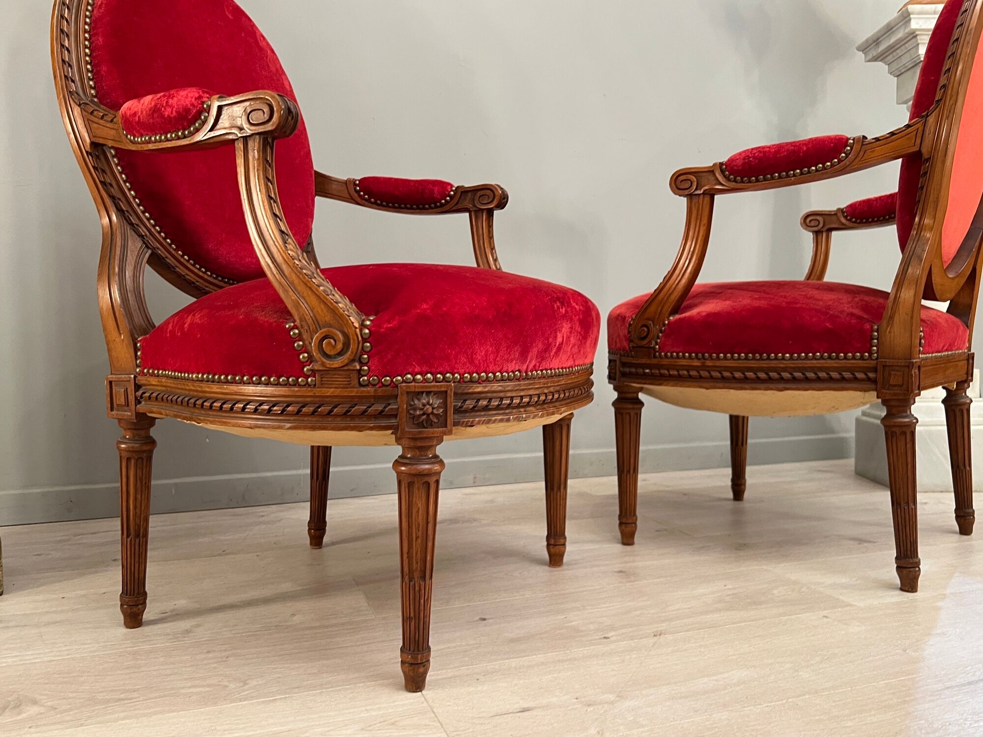 Paire de fauteuils de style Louis XVI époque fin XIXeme
