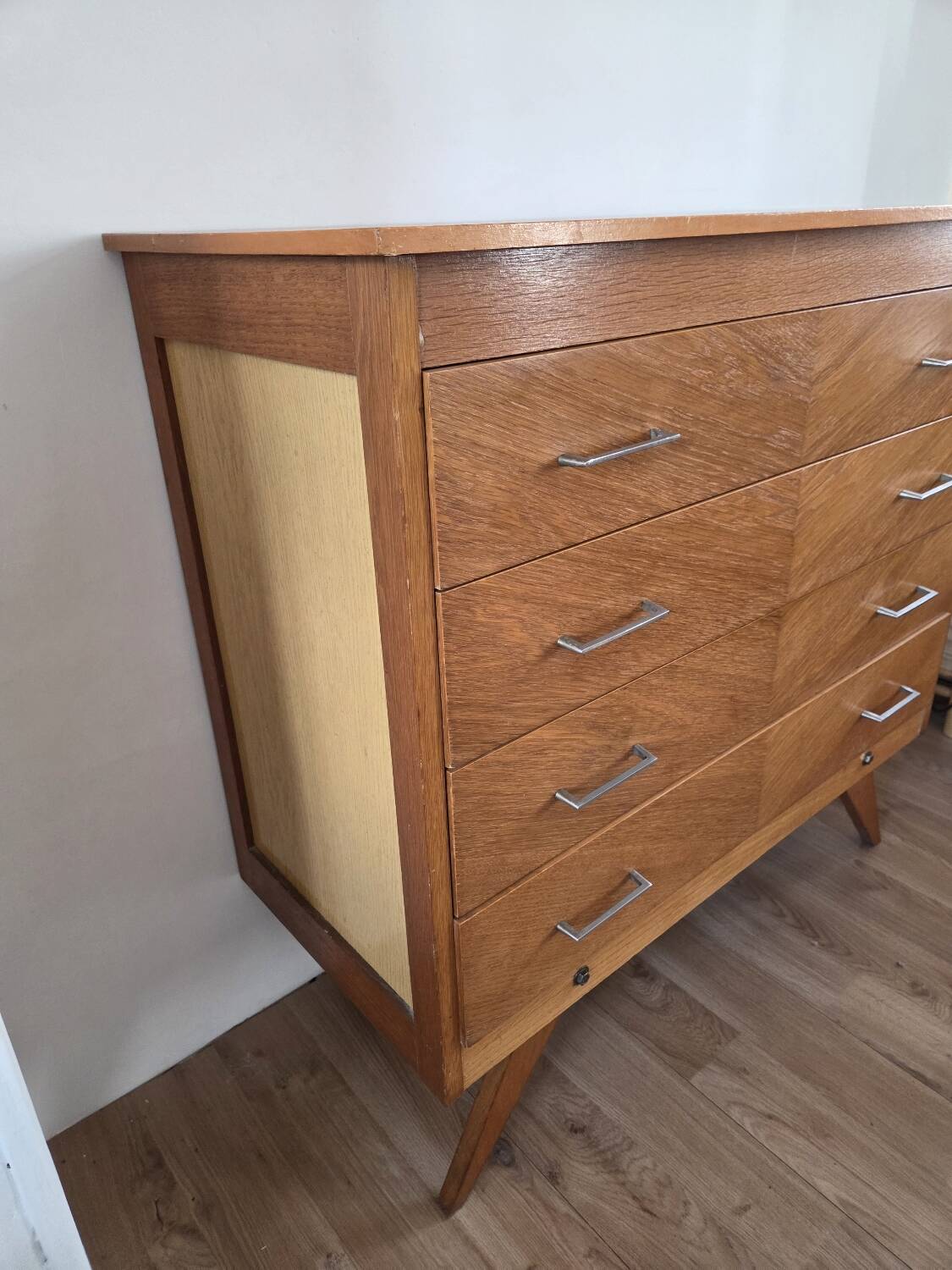 Commode vintage, pied compas