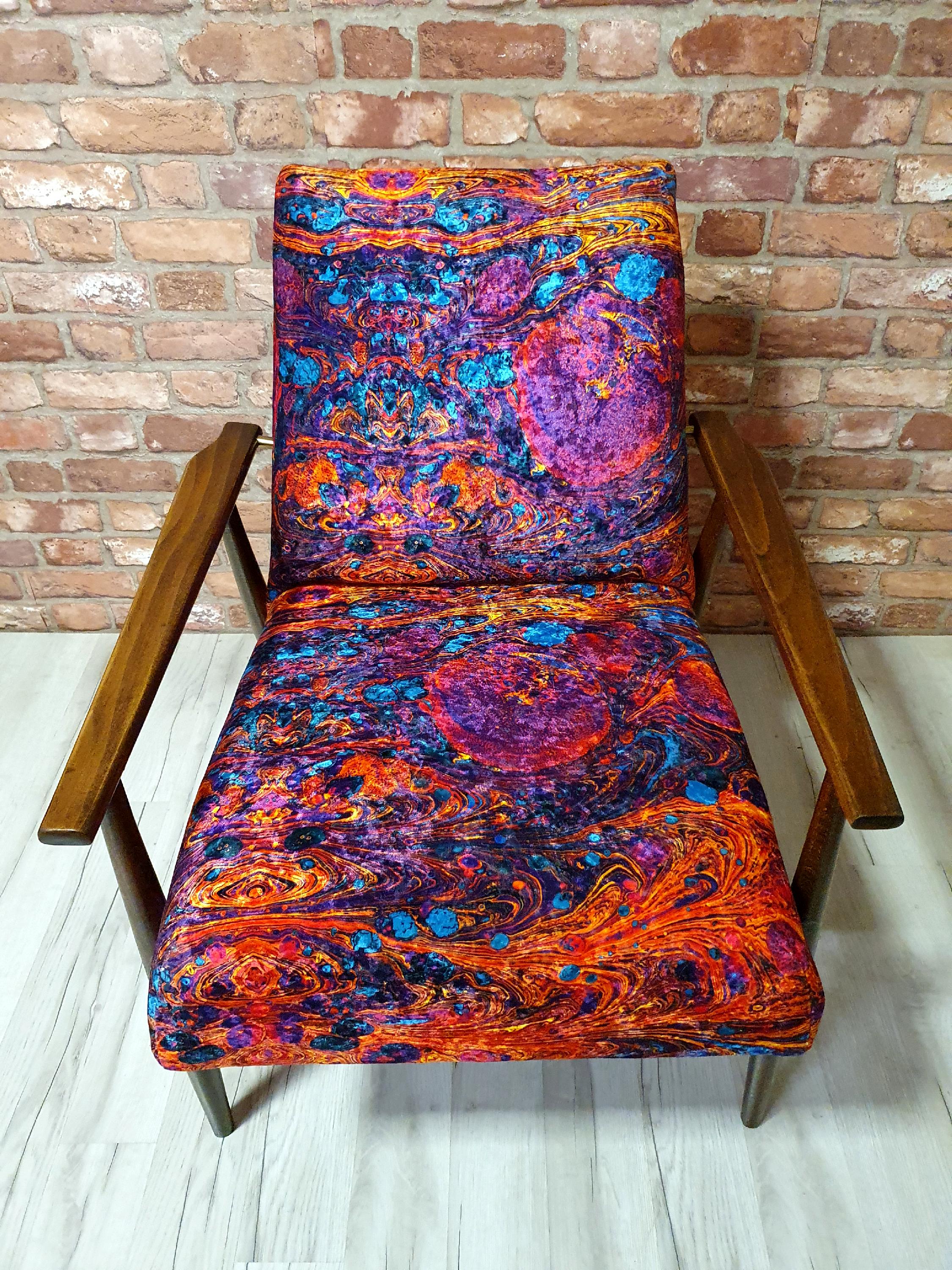 Renovated armchair Fox "Lis", Poland 1960s by Henryk Lis
