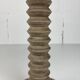 Lampe de table en bois tourné wabi-sabi brutaliste dans le style de Charles Dudouyt.