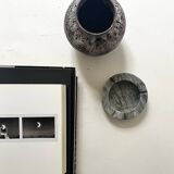 Italian ashtray in veined grey marble, 1970s design.