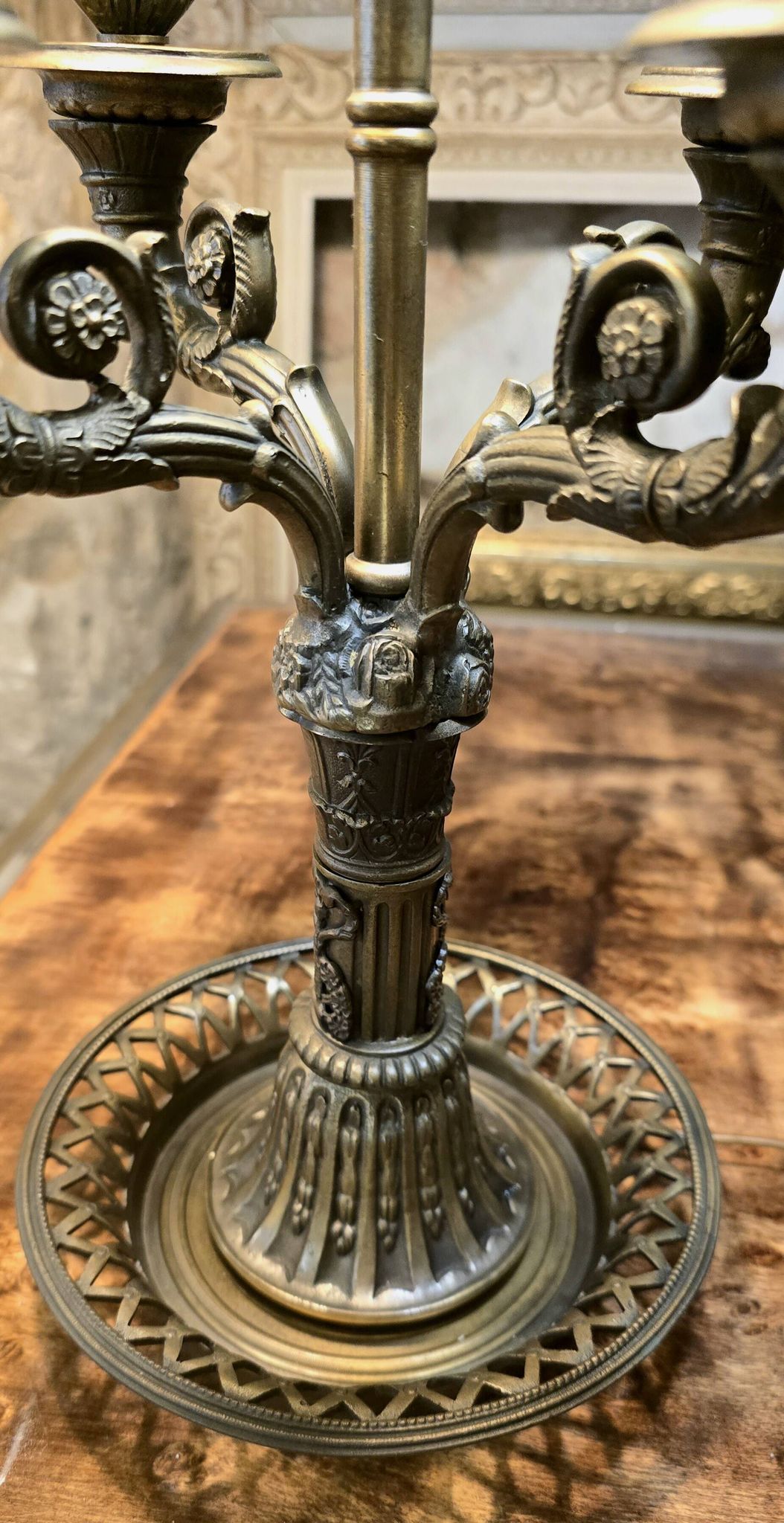 Lampe bouillotte en bronze de style empire, début XXe