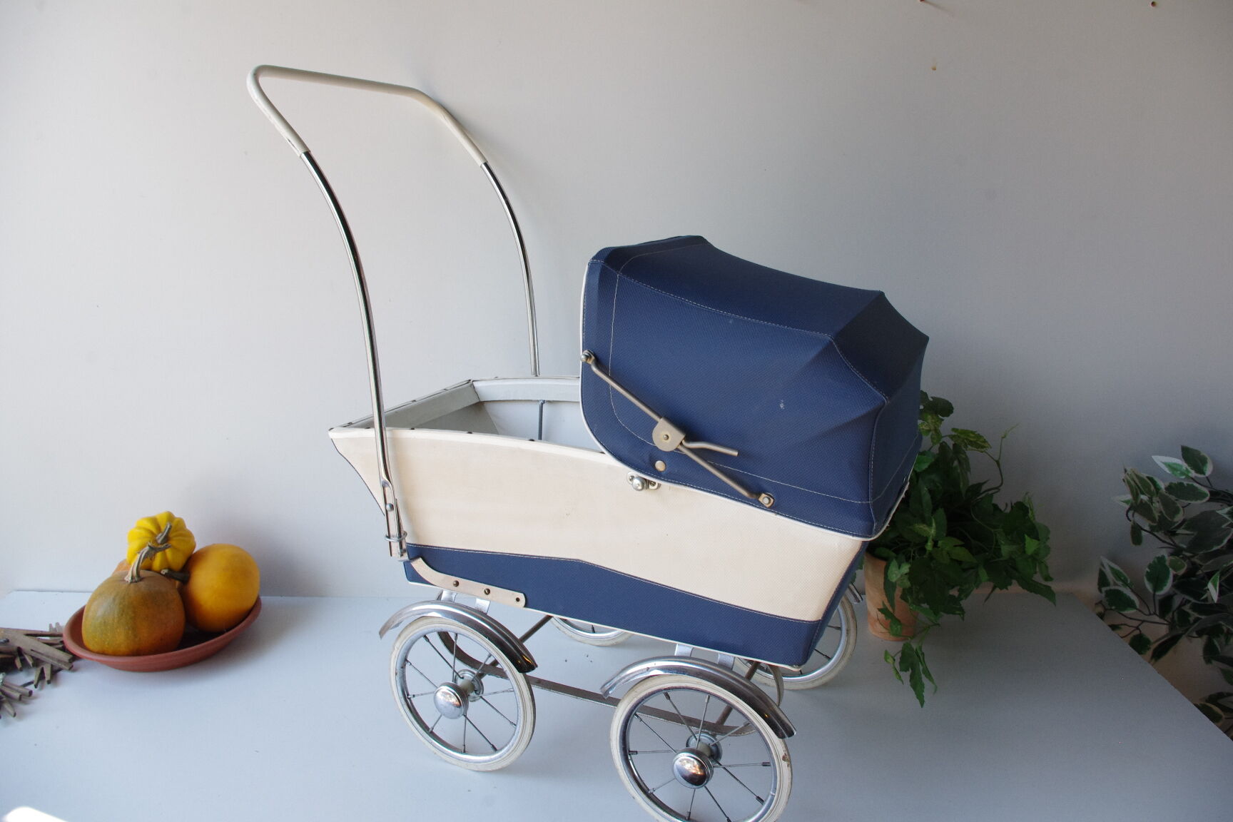 Children's stroller of the 60s