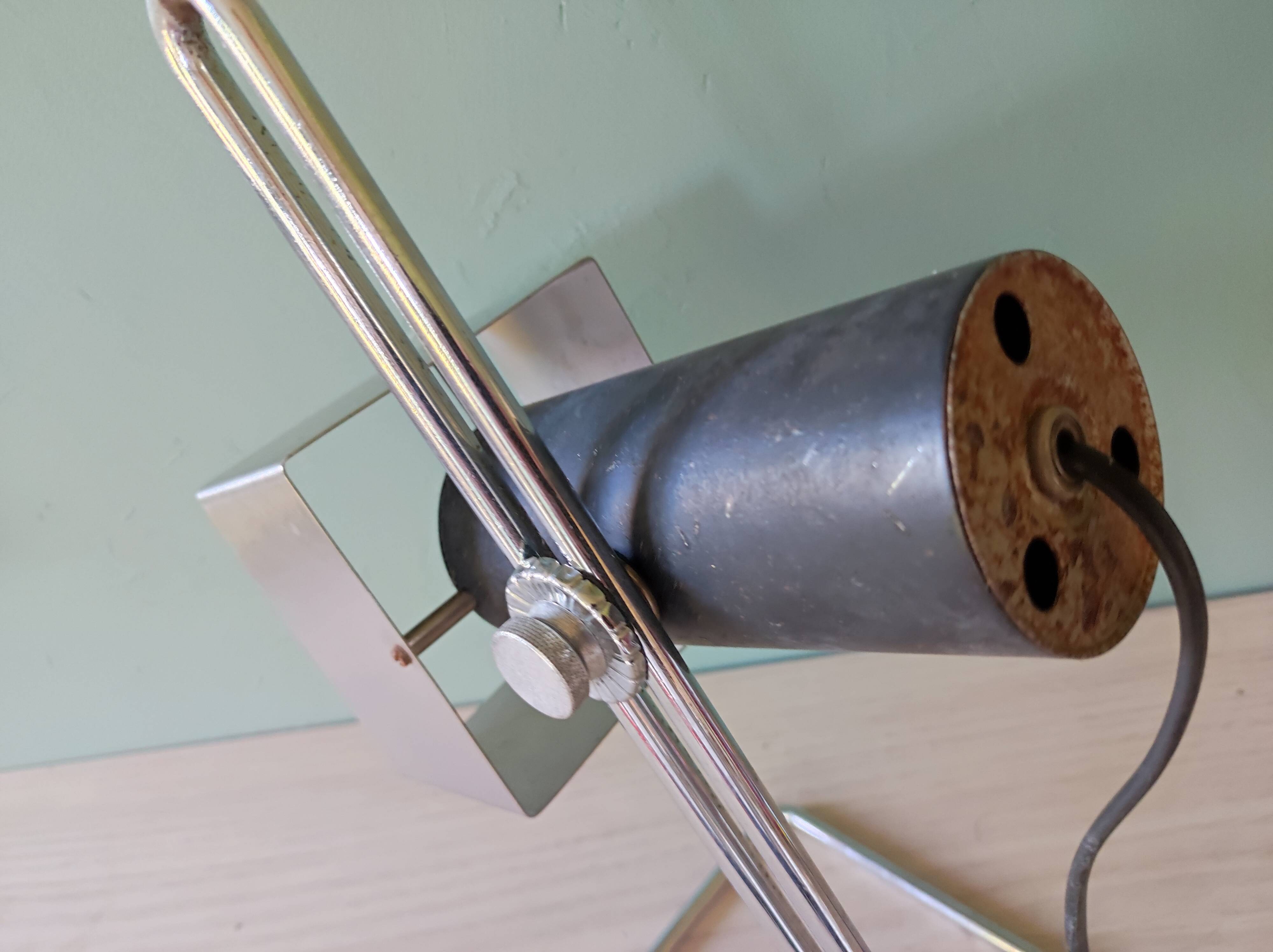 Cubist articulated lamp